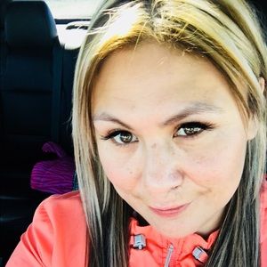 Meet your Posher, Lesley